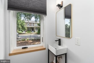 103 17th St SE in Washington, DC - Building Photo - Building Photo