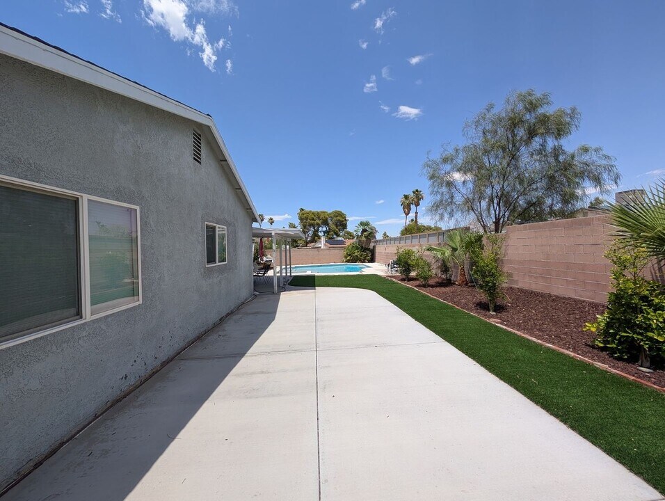 5544 Chestnut St in Las Vegas, NV - Building Photo