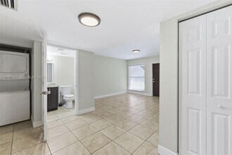 1977 NW 5th Pl in Miami, FL - Building Photo - Building Photo