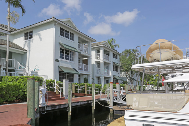 The Falls At Marina Bay in Fort Lauderdale, FL - Building Photo - Building Photo