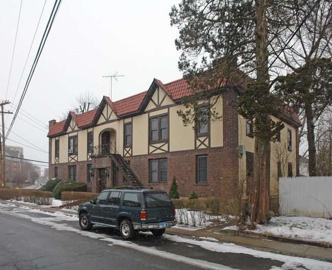 1 Washington Ct in Stamford, CT - Foto de edificio - Building Photo