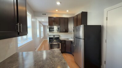 4452 N Sheridan Rd, Unit 4452-3 in Chicago, IL - Building Photo - Building Photo