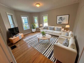 60 Pine St in Malden, MA - Building Photo