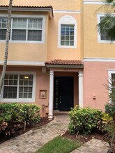 125 Harbors Way in Boynton Beach, FL - Foto de edificio - Building Photo