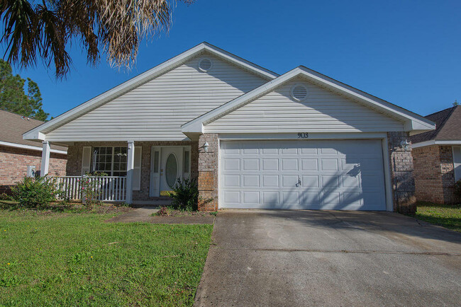 903 Lajolla Ln in Mary Esther, FL - Foto de edificio - Building Photo