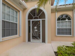 8292 Dominica Pl in West Palm Beach, FL - Building Photo - Building Photo