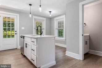 139 W Germantown Pike in Plymouth Meeting, PA - Building Photo - Building Photo