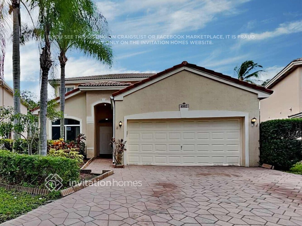 4982 Pebblebrook Ter in Coconut Creek, FL - Foto de edificio