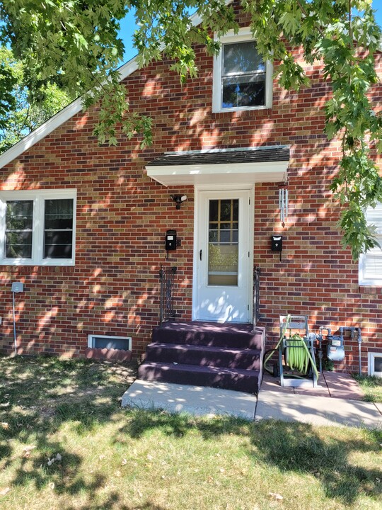 1401 Rochester Ave in Iowa City, IA - Building Photo