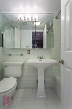 493 2nd Ave in New York, NY - Building Photo - Building Photo