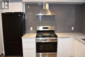 131 Hawthorne Ave in Ottawa, ON - Building Photo - Building Photo