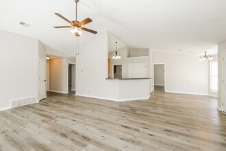 7832 Sarah Ann Dr S in Southaven, MS - Building Photo - Building Photo