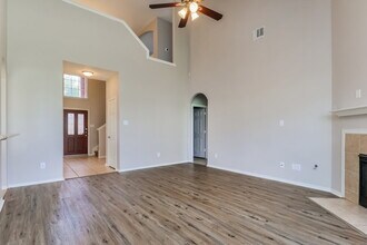 4939 Forest Hurst Dr in Spring, TX - Building Photo - Building Photo