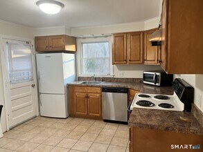 23 Pinewood Rd in Hamden, CT - Building Photo - Building Photo