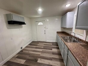 2206 Rockefeller Blvd in Dallas, TX - Building Photo - Building Photo