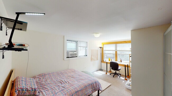 150 Spring St, Unit 2A in Cambridge, MA - Building Photo - Building Photo