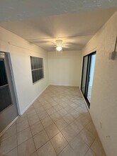 4404 Rockcrest Cir in Tampa, FL - Foto de edificio - Building Photo
