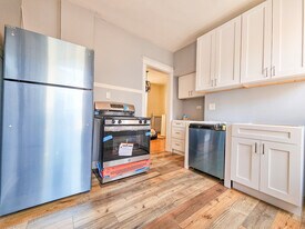 1844 W Grace St, Unit #2E in Chicago, IL - Building Photo