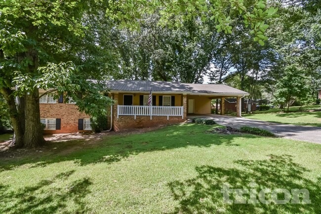 property at 5020 Horton Pl