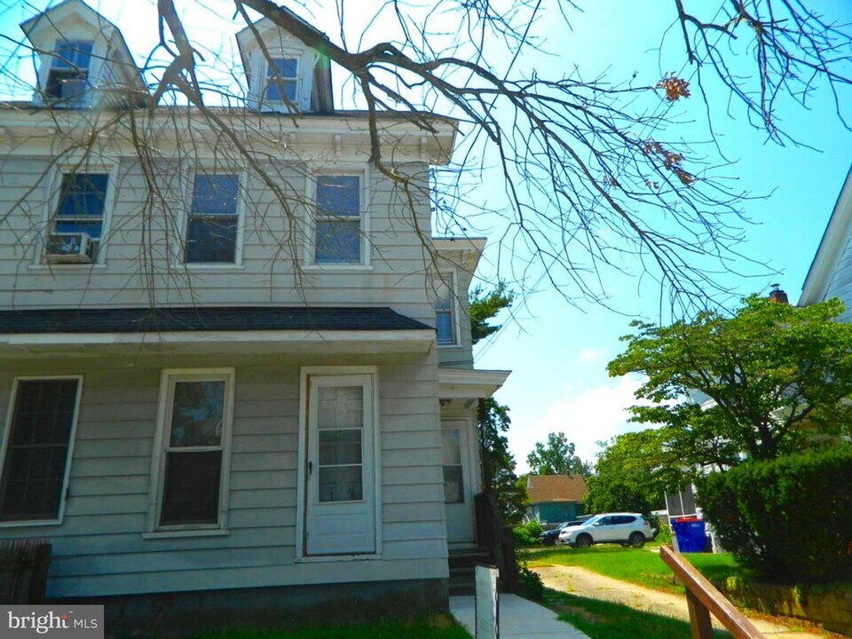 416 N 5th St in Millville, NJ - Building Photo