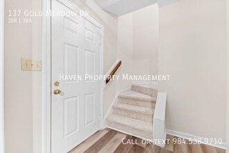 137 Gold Meadow Dr in Cary, NC - Building Photo - Building Photo