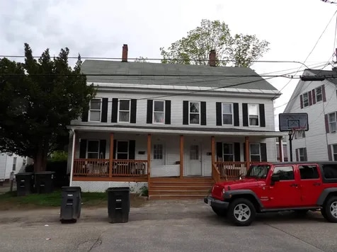 35 Elkins St, Unit UNIT B in Franklin, NH - Building Photo - Building Photo