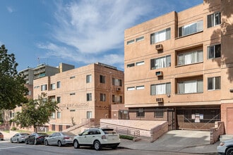 Lakeview Mansion in Los Angeles, CA - Building Photo - Building Photo