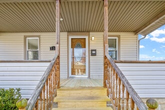 332 W Olive St in Westville, NJ - Building Photo - Building Photo