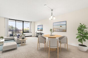 45 Longwood Ave, Unit 611 in Brookline, MA - Building Photo