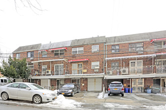 13254-13354 Avery Ave in Flushing, NY - Building Photo - Building Photo