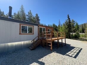 7800 U.S. Hwy 2 W in Kila, MT - Building Photo - Building Photo