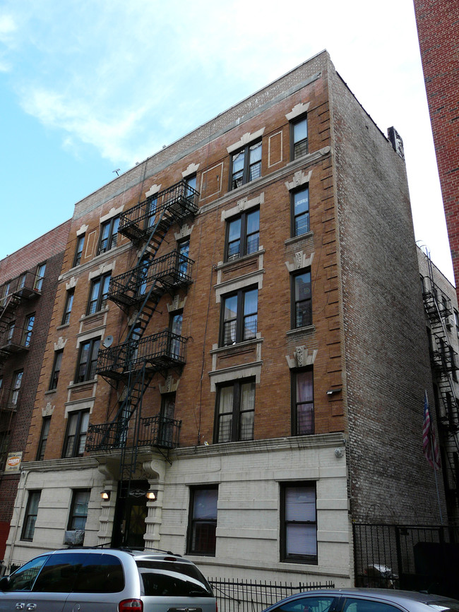 15 E 199th St in Bronx, NY - Building Photo - Building Photo