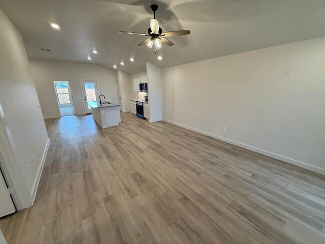 1309 N Chicago Ave in Lubbock, TX - Building Photo - Building Photo