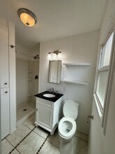 716 S Walnut Ave in Brea, CA - Foto de edificio - Building Photo