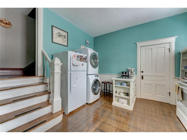 301 Angel Ave SW, Unit 1 in Watertown, MN - Foto de edificio - Building Photo