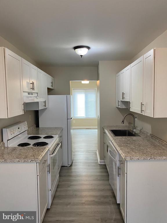 property at 2804 Cambridge Dr