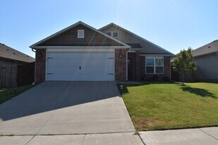 515 Ashwood St in Lowell, AR - Building Photo