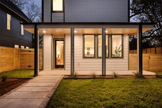 2401 Willow St in Austin, TX - Building Photo - Building Photo
