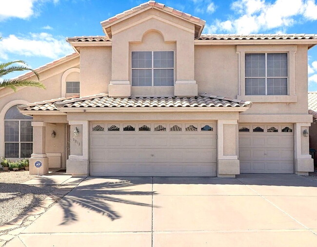 property at 3213 E Rosemonte Dr