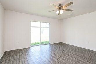 509 Kensington View Dr in Winter Haven, FL - Foto de edificio - Building Photo