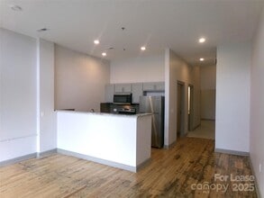 197 N 2nd St, Unit 101 in Albemarle, NC - Building Photo - Building Photo