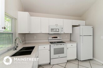 517 SW 25th Ln in Cape Coral, FL - Building Photo - Building Photo