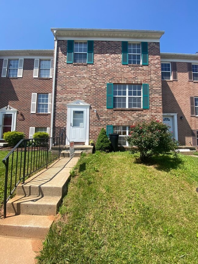 1050 Agate Dr