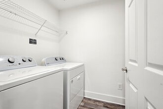 Wesley Hampstead Apartments at Douglasville in Lithia Springs, GA - Building Photo - Building Photo