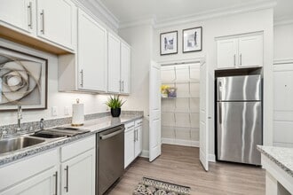 Alluvia Apartments in Kenner, LA - Building Photo - Building Photo