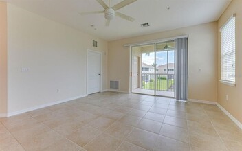 8649 Karpeal Dr in Sarasota, FL - Building Photo - Building Photo