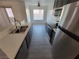 2771 S Mountain Vista St in Las Vegas, NV - Building Photo