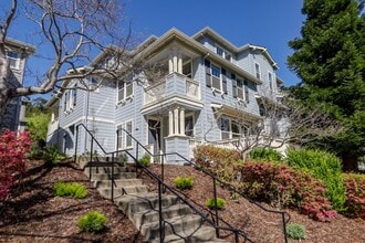 600 Live Oak Way in Belmont, CA - Building Photo - Building Photo