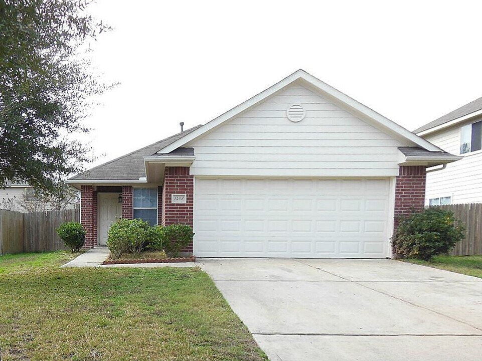 1402 Sycamore Leaf Way in Conroe, TX - Building Photo