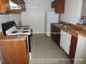 2312 Red River St in Mesquite, TX - Building Photo - Building Photo